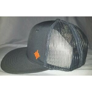 Nomad Outdoors Gray Flat Bill Hunting Snapback Trucker Hat Cap OSFM NEW